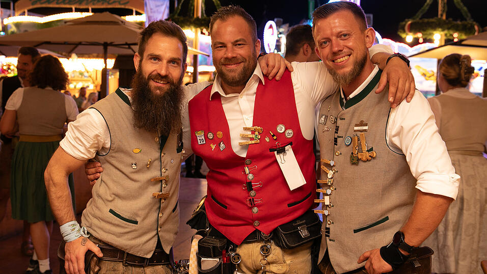 Die Partybilder vom Sonntag, 17. August, aus dem Festzelt Krönner. Die Partybilder vom Sonntag, 17. August, aus dem Festzelt Krönner.
