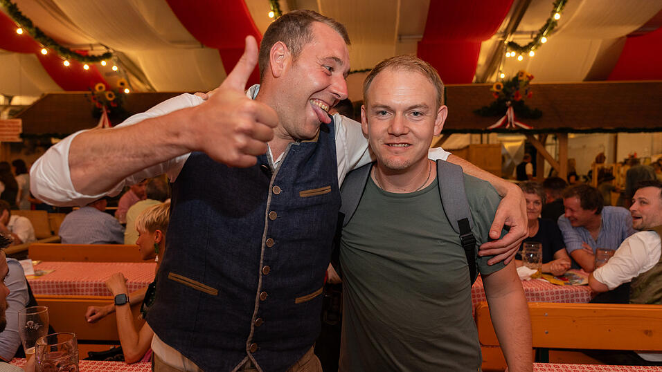 Die Partybilder vom Freitag, 18. August 2023, aus dem Festzelt Greindl. Die Partybilder vom Freitag, 18. August 2023, aus dem Festzelt Greindl.