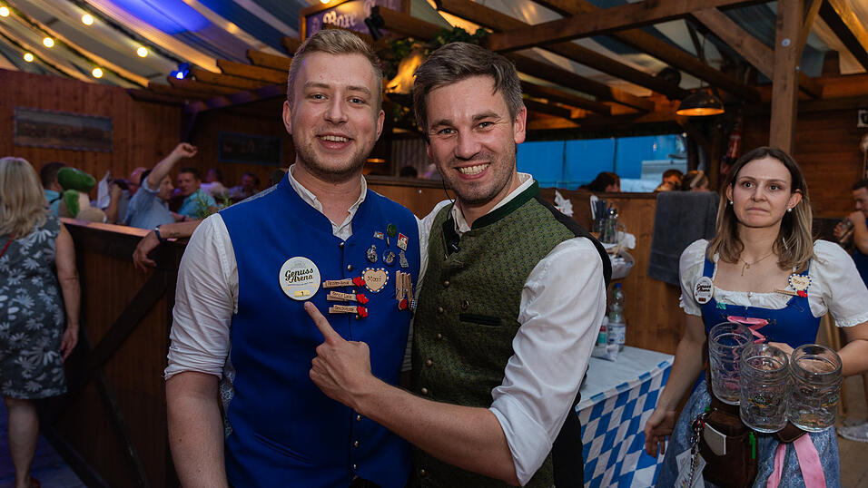 Die Partybilder vom Donnerstag, 17. August 2023, aus dem Festzelt Wenisch. Die Partybilder vom Donnerstag, 17. August 2023, aus dem Festzelt Wenisch.