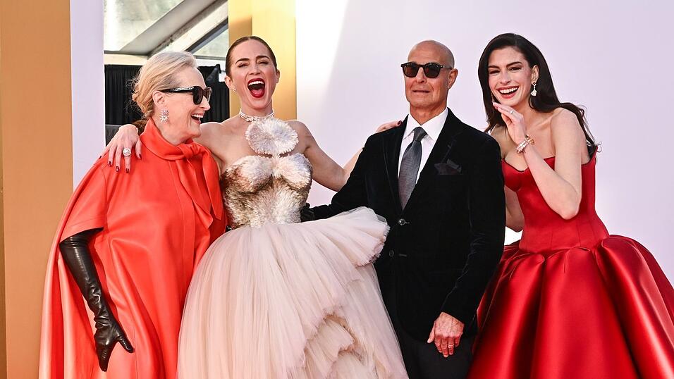 Meryl Streep (l-r), Emily Blunt, Stanley Tucci und Anne Hathaway besuchen die Weltpremiere von  &laquo;Der Teufel tr&auml;gt Prada 2 in der David Geffen Hall.
