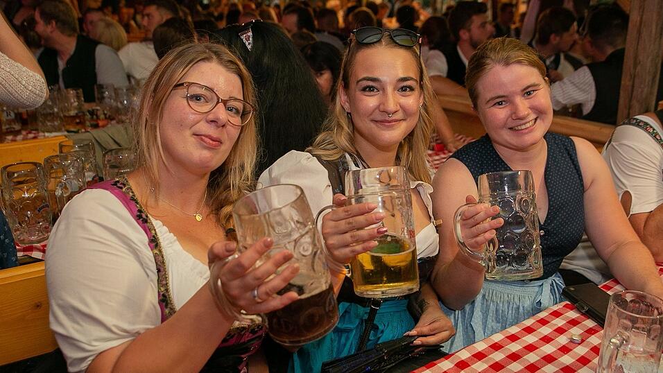Die Partybilder vom Sonntag, 14. August 2022, aus dem Festzelt Reisinger.
