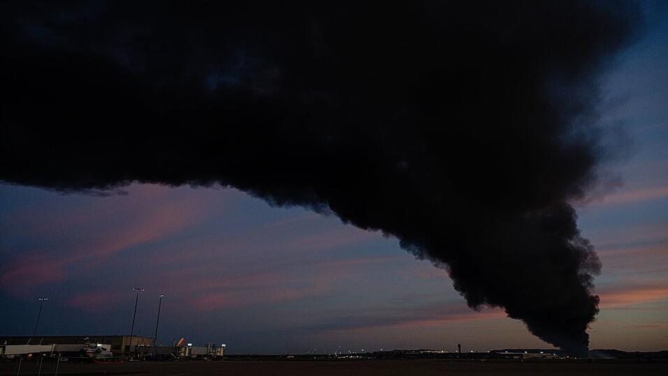 Die US-Luftfahrtbehörde FAA hat auf den Absturz der UPS-Frachtmaschine reagiert. (Archivbild) Die US-Luftfahrtbehörde FAA hat auf den Absturz der UPS-Frachtmaschine reagiert. (Archivbild)
