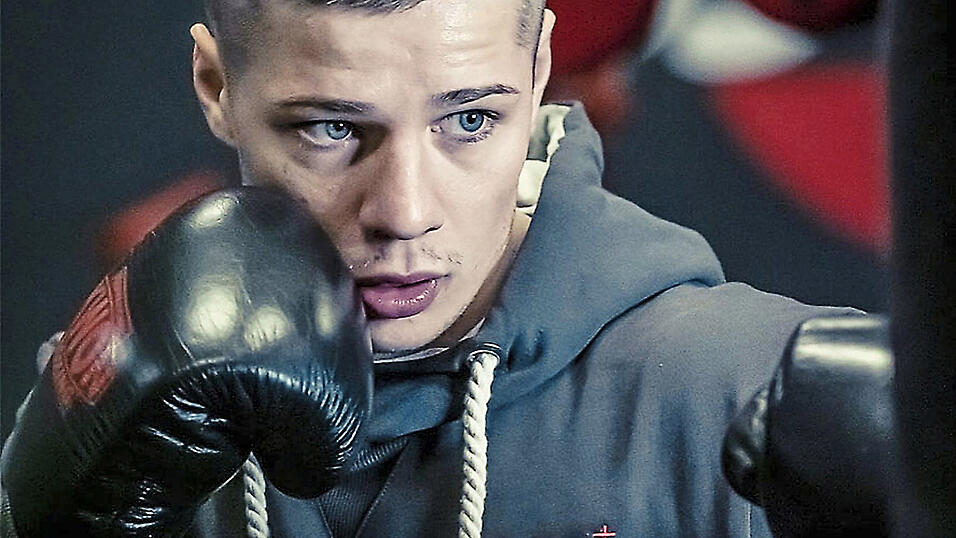 Nicht umsonst soll die monatelange Vorbereitung von Edgar Walth gewesen sein. Wegen einer Trainingsverletzung muss der 33-jährige ehemalige Boxprofi aus Straubing aber sein geplantes Comeback am kommenden Samstag erst einmal auf einen späteren Zeitpunkt verschieben. Nicht umsonst soll die monatelange Vorbereitung von Edgar Walth gewesen sein. Wegen einer Trainingsverletzung muss der 33-jährige ehemalige Boxprofi aus Straubing aber sein geplantes Comeback am kommenden Samstag erst einmal auf einen späteren Zeitpunkt verschieben.