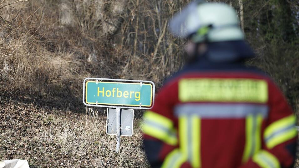 Mehrere Augenzeugen haben laut Polizei beobachtet, wie der Ultraleichthubschrauber abst&uuml;rzte.