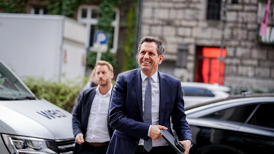 Niedersachsens Ministerpr&auml;sident Olaf Lies (SPD) h&auml;lt aktuell nichts von Personaldebatten.