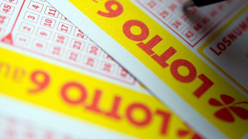 Im Lotto-Jackpot liegt die Maximalsumme von 50 Millionen Euro. (Symbolbild) Im Lotto-Jackpot liegt die Maximalsumme von 50 Millionen Euro. (Symbolbild)