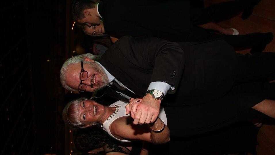 Die Bilder vom Abschlussball der Tanzschule Seidel in der Fraunhofer-Halle am 28. November. Die Bilder vom Abschlussball der Tanzschule Seidel in der Fraunhofer-Halle am 28. November.