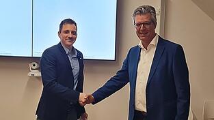 &bdquo;Selbstverst&auml;ndlich nehme ich die Wahl an&ldquo;, antwortete Hans Schmalhofer auf die Frage des Gesch&auml;ftsleiters Sandro Pfeiffer.