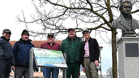 Die mobile Einsatztruppe des Gemeindeentwicklungsvereins f&uuml;r die Aktion, bestehend aus Marktgemeinderat und Beisitzer Johann Flexeder, Josef Maidl, Bernd Seidemann, Beisitzer Paul Streifeneder und Ulrich Altmann