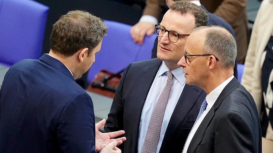 Auch für Friedrich Merz (r.), Jens Spahn (M.) und Lars Klingbeil hat das gemeinsame Regieren in einer Koaliton seine Tücken. Auch für Friedrich Merz (r.), Jens Spahn (M.) und Lars Klingbeil hat das gemeinsame Regieren in einer Koaliton seine Tücken.