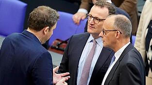 Auch für Friedrich Merz (r.), Jens Spahn (M.) und Lars Klingbeil hat das gemeinsame Regieren in einer Koaliton seine Tücken. Auch für Friedrich Merz (r.), Jens Spahn (M.) und Lars Klingbeil hat das gemeinsame Regieren in einer Koaliton seine Tücken.