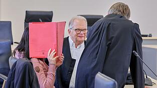 Am Freitag haben die Verteidiger der Angeklagten im Mordprozess im Fall Fabian einen bedeutenden Auftritt. Am Freitag haben die Verteidiger der Angeklagten im Mordprozess im Fall Fabian einen bedeutenden Auftritt.
