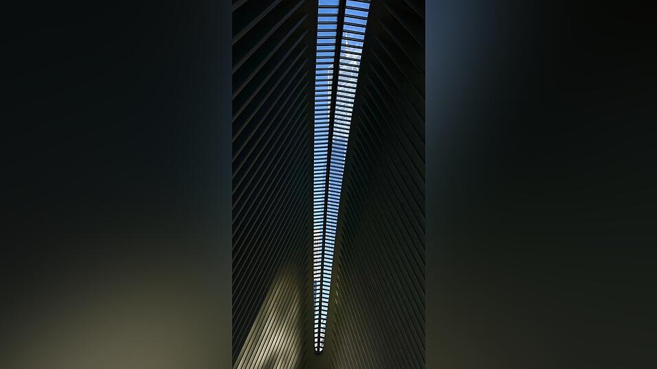 Das World Trade Center ragt auf.