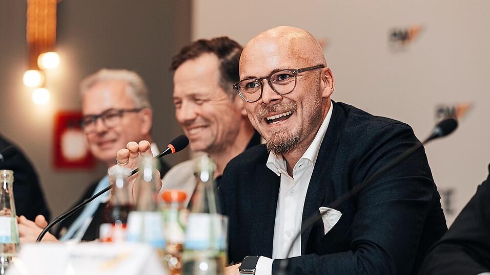 Fabio Mehring kann sich, nach dem Vorbild Estlands oder der Schweiz, vorstellen, dass in naher Zukunft digital gew&auml;hlt wird.