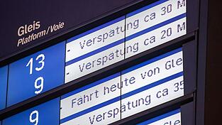 Die Bahn knackte im Mai bei der Pünktlichkeit im Fernverkehr erneut die 60-Prozent-Schwelle. (Archivbild) Die Bahn knackte im Mai bei der Pünktlichkeit im Fernverkehr erneut die 60-Prozent-Schwelle. (Archivbild)