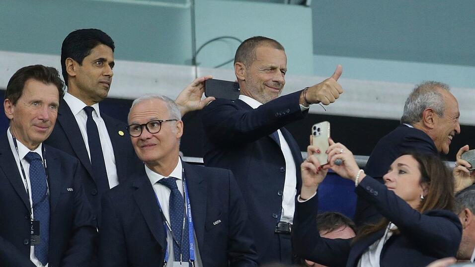Die UEFA-Führung legt den Kurs für den Machtkampf um den FIFA-Chefposten fest. (Archivbild) Die UEFA-Führung legt den Kurs für den Machtkampf um den FIFA-Chefposten fest. (Archivbild)