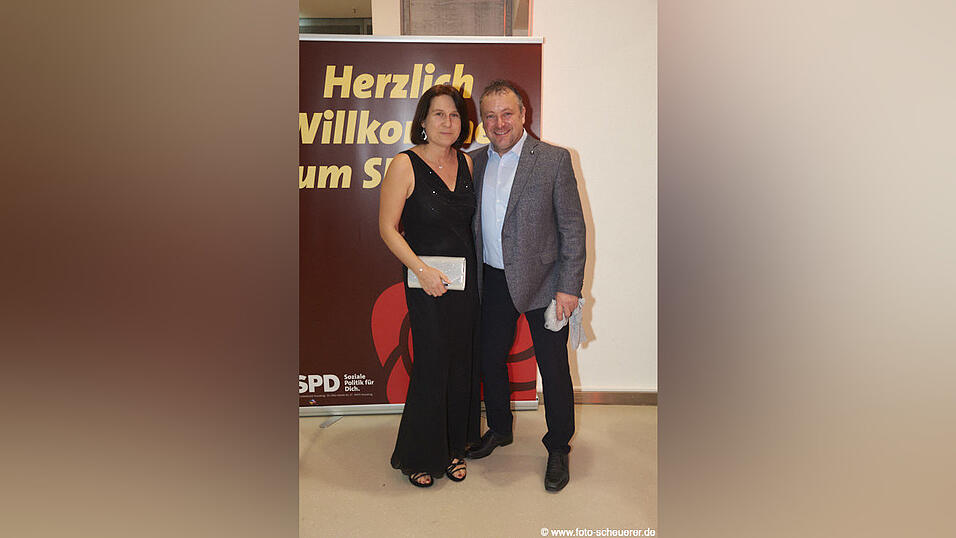 Mit dem SPD-Ball wurde am Samstag die Ballsaison in Straubing eröffnet. Mit dem SPD-Ball wurde am Samstag die Ballsaison in Straubing eröffnet.