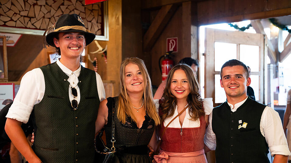 Die Partybilder vom Freitag, 14. August, aus dem Festzelt Krönner. Die Partybilder vom Freitag, 14. August, aus dem Festzelt Krönner.