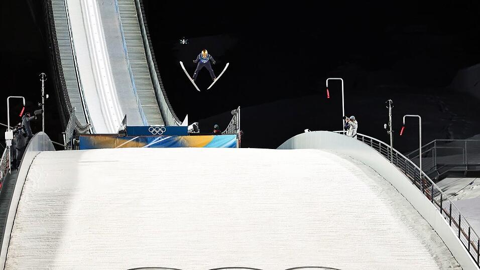Skispringer Philipp Raimund &uuml;berragte mit dem Olympiasieg.