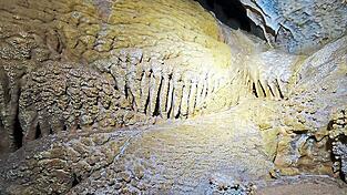 Die H&ouml;hle ist 76 Meter lang.