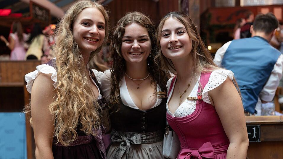 Die Partybilder vom Freitag, 7. August, aus dem Festzelt Wenisch. Die Partybilder vom Freitag, 7. August, aus dem Festzelt Wenisch.