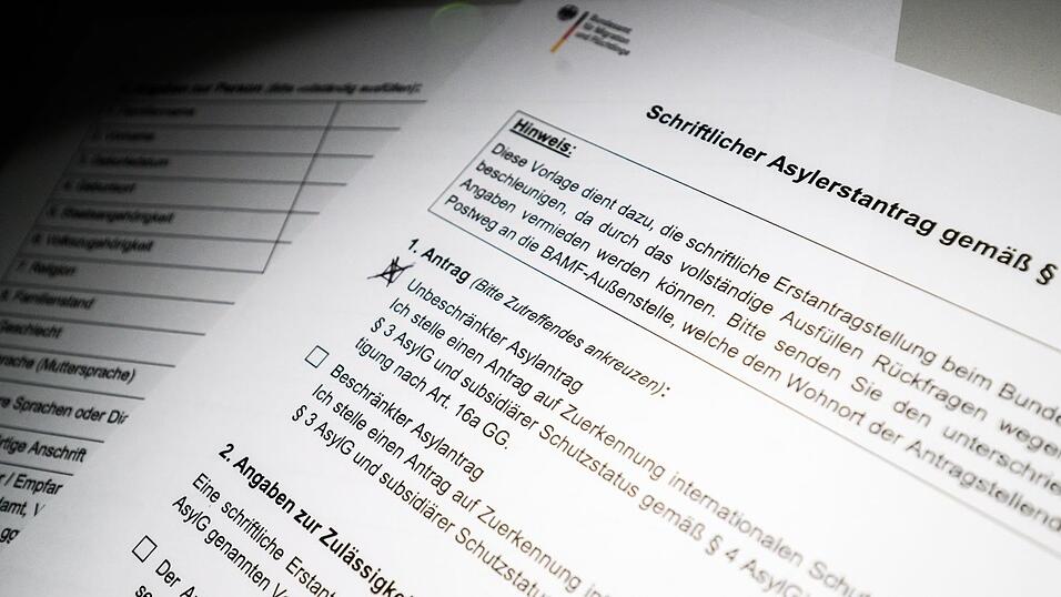 Die Zahl der in Deutschland gestellten Asylanträge ging 2025 deutlich zurück. (Illustration) Die Zahl der in Deutschland gestellten Asylanträge ging 2025 deutlich zurück. (Illustration)