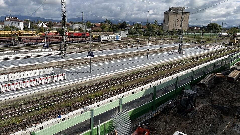 Nach Monaten fahren wieder st&uuml;ndlich Z&uuml;ge zwischen Plattling und M&uuml;nchen.