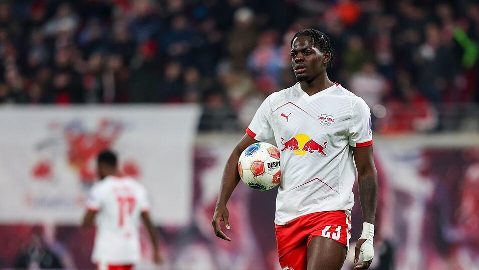 Leipzigs Castello Lukeba k&ouml;nnte nach seiner Verletzung in M&uuml;nchen wieder auflaufen. (Archivbild)