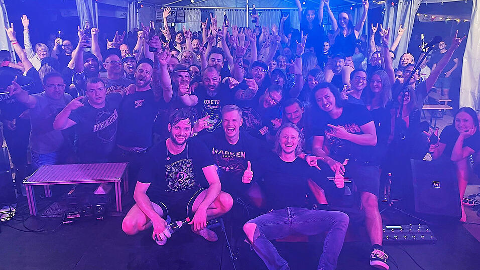 Die Jungs von Mynded (vorne) sind am Samstag Headliner.