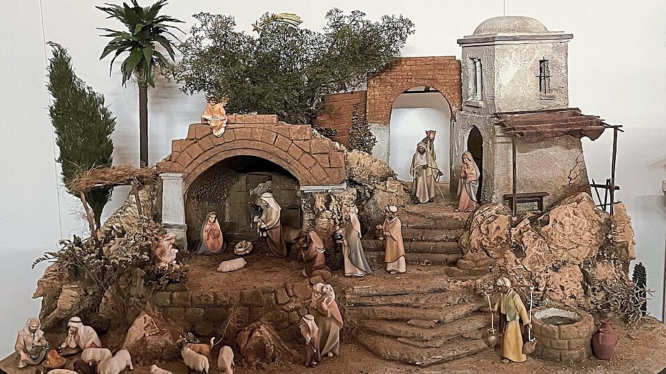 F&uuml;r den Bau dieser orientalischen Krippe hat Sabine Kohler etwa zwei Wochen gebraucht. Nur die Figuren stammen nicht von ihr.