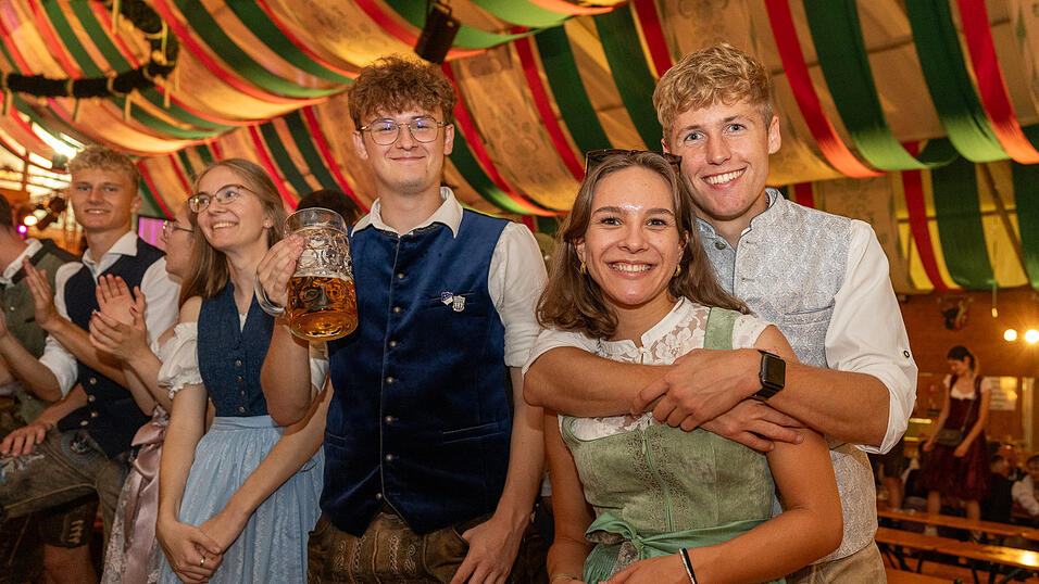 Die Partybilder vom Freitag, 9. August 2024, aus dem Festzelt Weckmann. Die Partybilder vom Freitag, 9. August 2024, aus dem Festzelt Weckmann.
