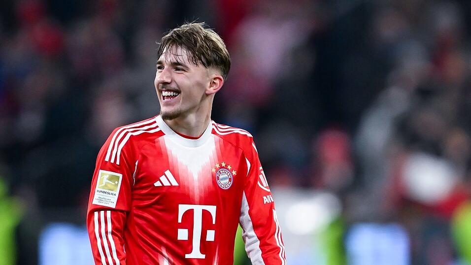 Endlich 18! Das freut Lennart Karl. Endlich 18! Das freut Lennart Karl.