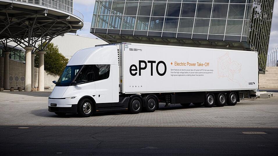 Der E-Lastwagen von Tesla soll ab 2027 auch auf europäischen Straßen unterwegs sein. Der E-Lastwagen von Tesla soll ab 2027 auch auf europäischen Straßen unterwegs sein.