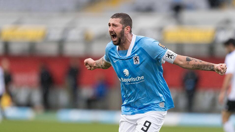 Sascha Mölders traf dreimal für die 'Löwen' gegen Mannheim. Sascha Mölders traf dreimal für die 'Löwen' gegen Mannheim.