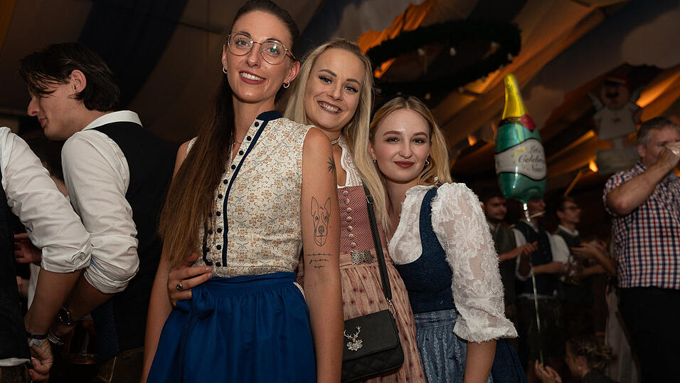 Die Partybilder vom Freitag, 11. August 2023, aus dem Festzelt Reisinger. Die Partybilder vom Freitag, 11. August 2023, aus dem Festzelt Reisinger.