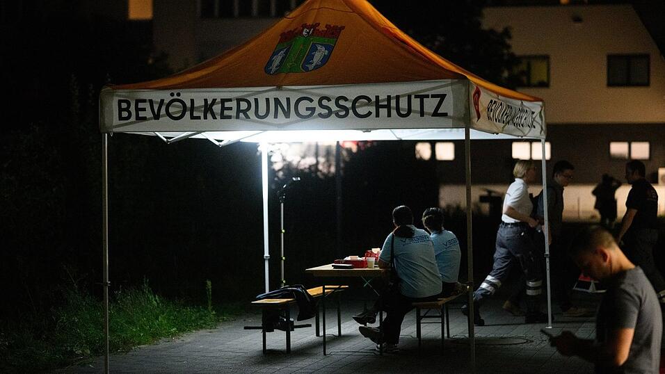 Ein halbes Jahr nach dem Anschlag auf Stromleitungen zum Techpark Adlershof durchsucht die Polizei in Berlin R&auml;ume. (Archivbild)