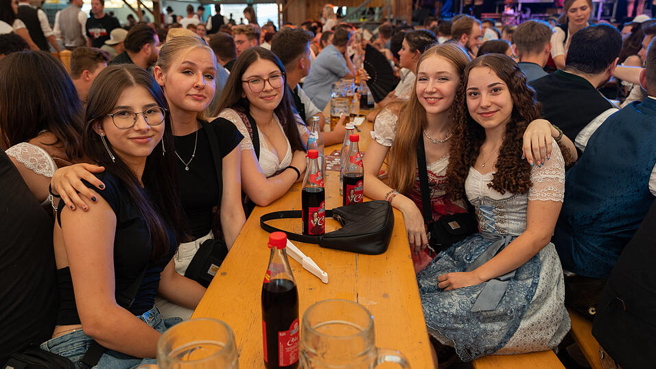 Die Partybilder vom Samstag, 19. August 2023, aus dem Festzelt Nothaft. Die Partybilder vom Samstag, 19. August 2023, aus dem Festzelt Nothaft.