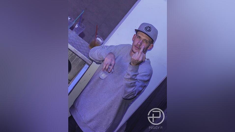 Gleich bei der Eröffnung platzte die neue Diskothek Peggy P. aus allen Nähten. Gleich bei der Eröffnung platzte die neue Diskothek Peggy P. aus allen Nähten.