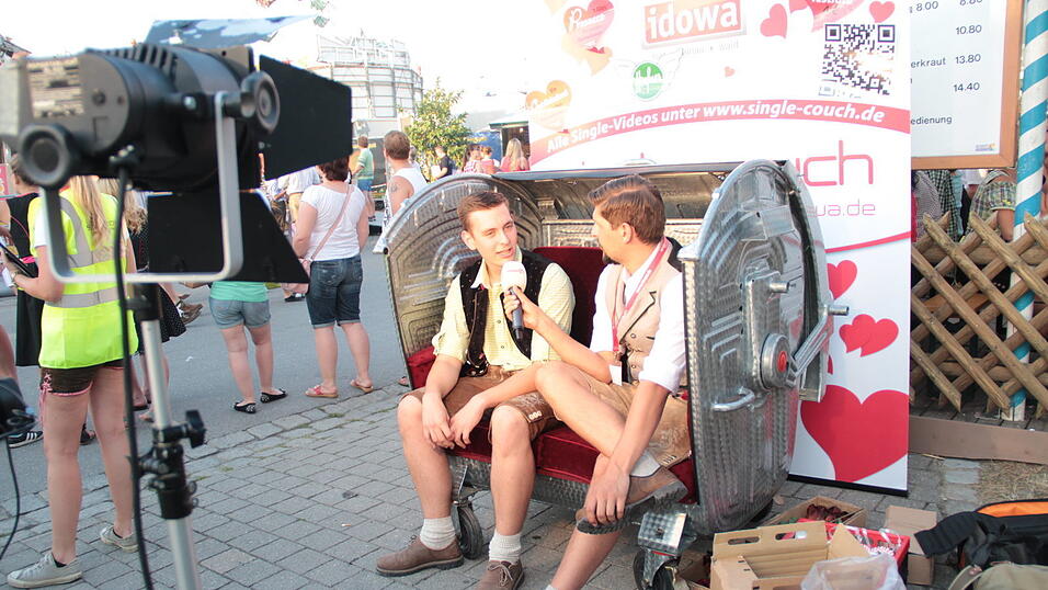 Schnappsch&uuml;sse von der Single-Couch aufgenommen am Samstag 8. August (Foto: Paul Przybilla)