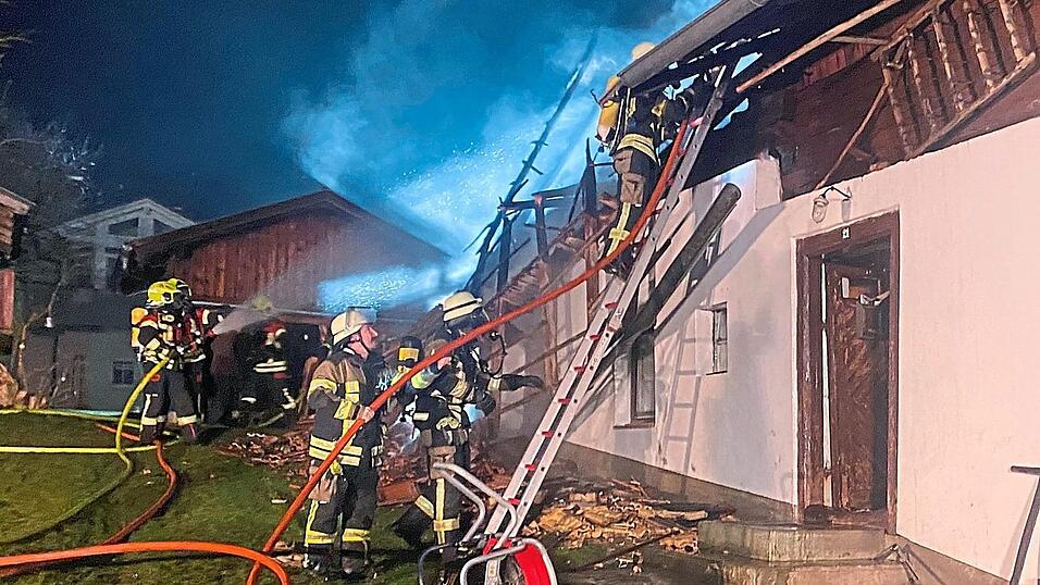 An 278 Einsatzstellen waren die dreizehn Feuerwehren des Kreisbrandmeisterbereiches Bad Kötzting gefordert. An 278 Einsatzstellen waren die dreizehn Feuerwehren des Kreisbrandmeisterbereiches Bad Kötzting gefordert.