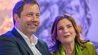 Die SPD im bayerischen Landtag fordert mehr Transparenz zum Ludwig-Erhard-Gipfel - auch die interne Compliance-Pr&uuml;fung der Staatsregierung m&uuml;sse offengelegt werden, sagte Fraktionschef Holger Grie&szlig;hammer. Zu den G&auml;sten am Tegernsee z&auml;hlte in fr&uuml;heren Jahren auch der heutige SPD-Chef Lars Klingbeil. (Archivbild)