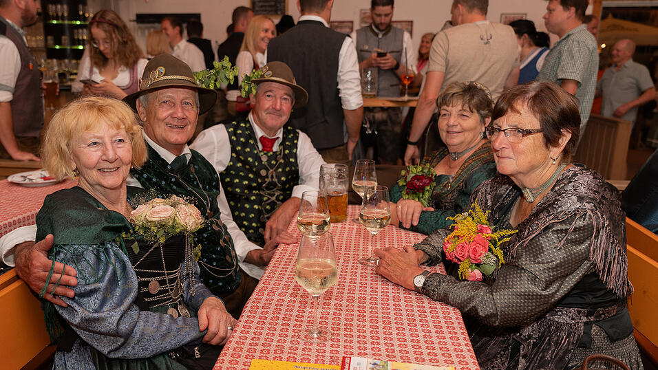 Die Partybilder vom Freitag, 11. August 2023, aus dem Festzelt Greindl. Die Partybilder vom Freitag, 11. August 2023, aus dem Festzelt Greindl.