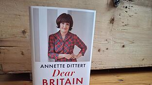 Annette Dittert hat ein neues Buch &uuml;ber Gro&szlig;britannien nach dem Brexit geschrieben.