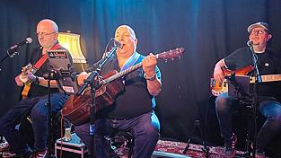 Zum Gasserlfest am Samstag, 1. August, kommt die Austropopband Ois Leiwand.