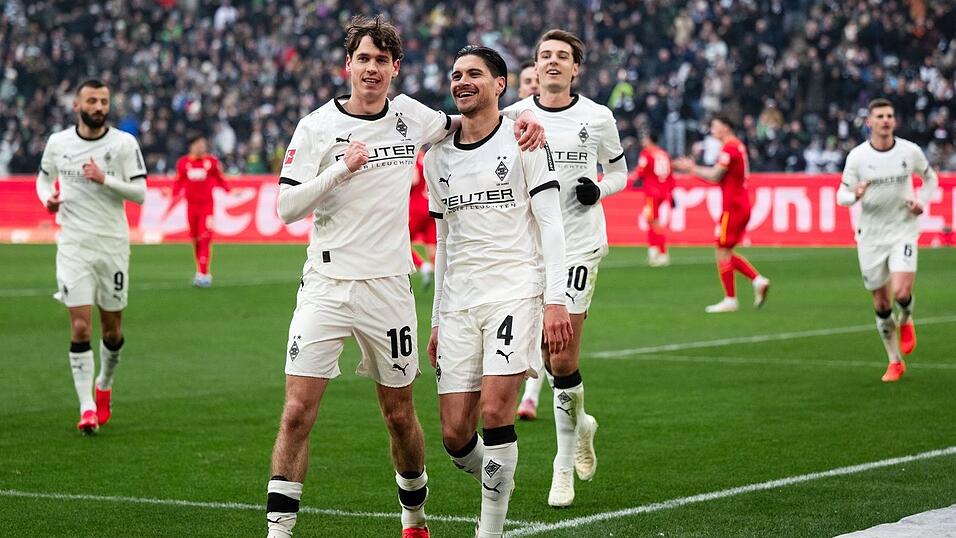 Sander und Diks freuen sich &uuml;ber die fr&uuml;he F&uuml;hrung.