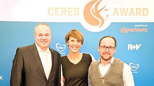 Konrad Hirl aus Rimbach (Kreis Rottal-Inn), Claudia Fenzel aus Tiefenbach (Kreis Passau) und Markus Berl aus Ascha (Kreis Straubing-Bogen, v. l.) waren für landwirtschaftliche Spitzenleistungen nominiert.