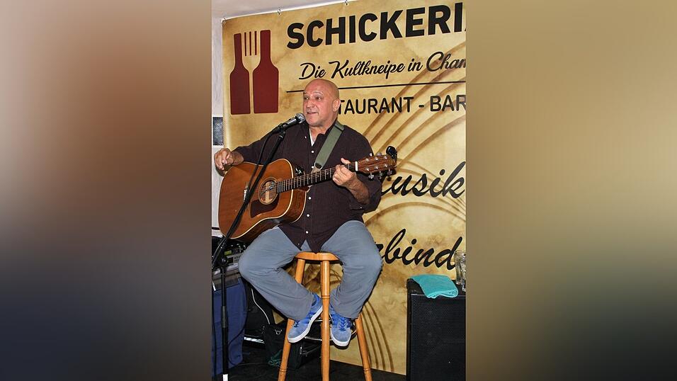 Musik überall: Bei der CHAMpions-Night war einiges geboten in der Chamer Innenstadt. Musik überall: Bei der CHAMpions-Night war einiges geboten in der Chamer Innenstadt.