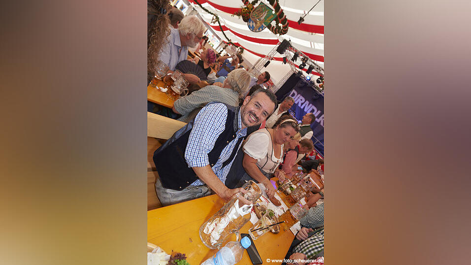 Die Partybilder von Freitag, 19. August 2022, aus dem Festzelt Lechner.