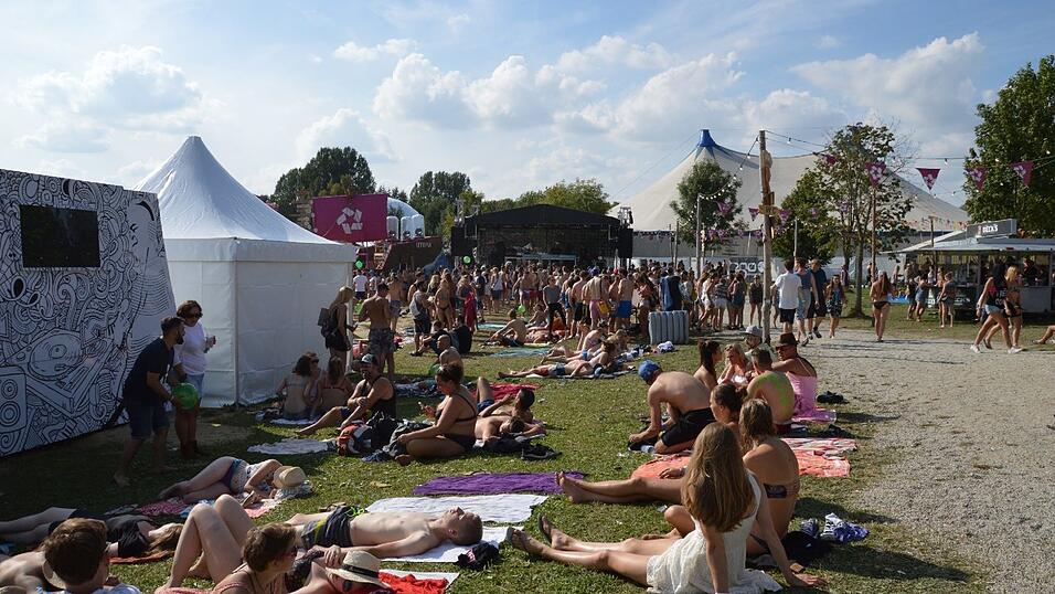 Gutes Wetter sorgte auch für gute Stimmung bei den Gästen bei Utopia Island.