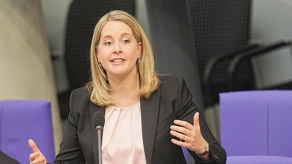 Bundesbauministerin Verena Hubertz will die Baukosten senken.